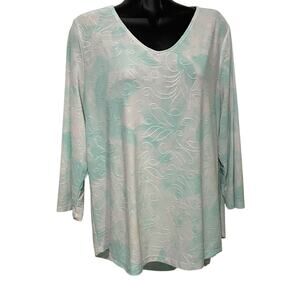 Chicos Womens Blouse Size 2 or Large White Blue Embroidered V Neck 3/4 Sleeve